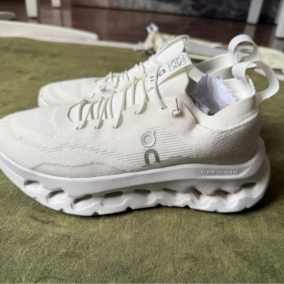 Loewe White Women's Sneakers - Picture 12 of 16